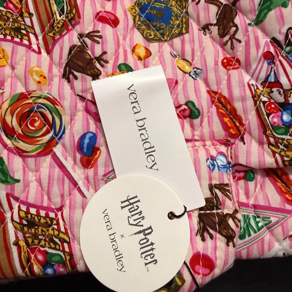 Vera Bradley Harry Potter Honeydukes Duffel Bag Travel Weekend Candy Pink - Picture 8 of 13